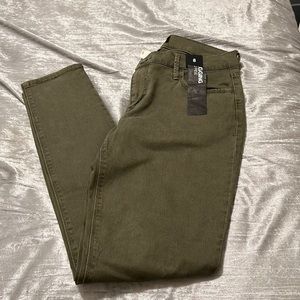 Brand new pair of ladies jeans from Express size 8